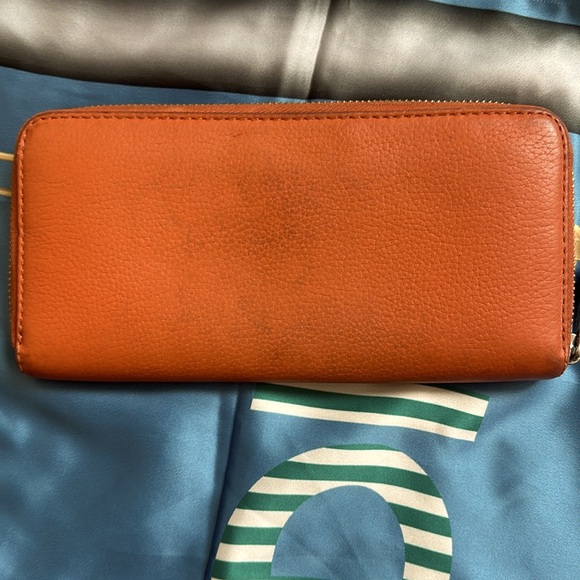 Michael Kors Orange Wallet - Picture 2 of 6